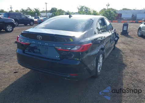 2025 Toyota Camry Le z USA, uszkodzony, nr VIN 4T1DAACKXSU503690